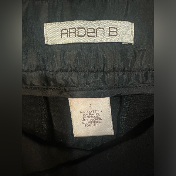 Arden B. Shorts - Picture 3 of 3